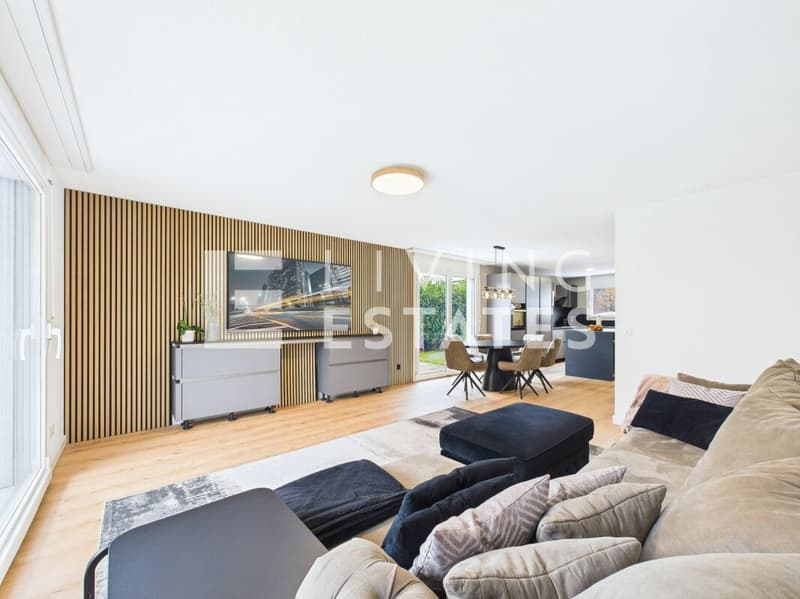 YOUR NEW HOME - STYLISH, RENOVATED AND INVITING (2)