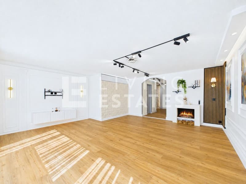 TERRACED HOUSE WITH PANORAMIC VIEW AND INDIVIDUAL LIGHTING CONCEPT (4)