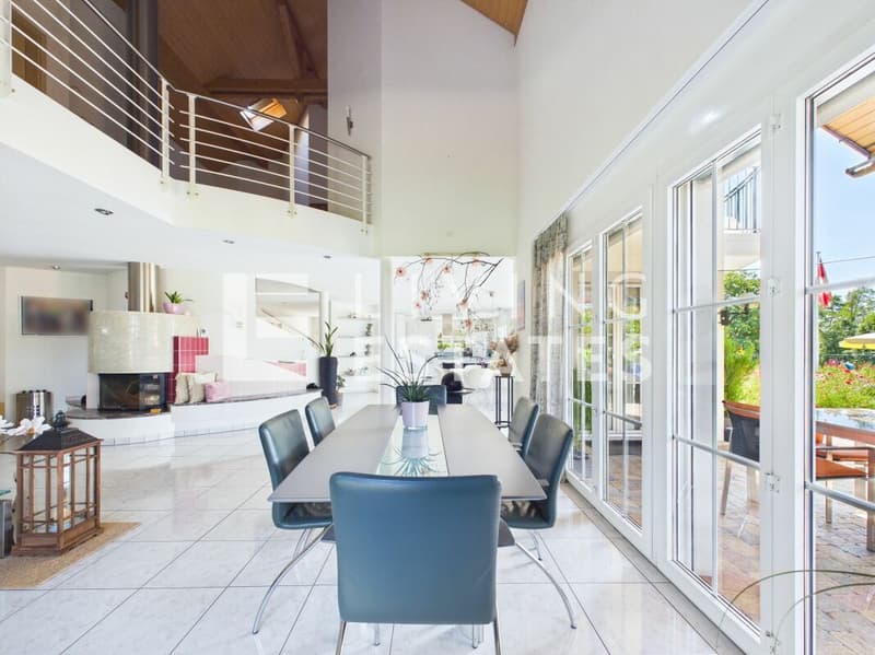 A HOME OF THE EXTRA CLASS (6)