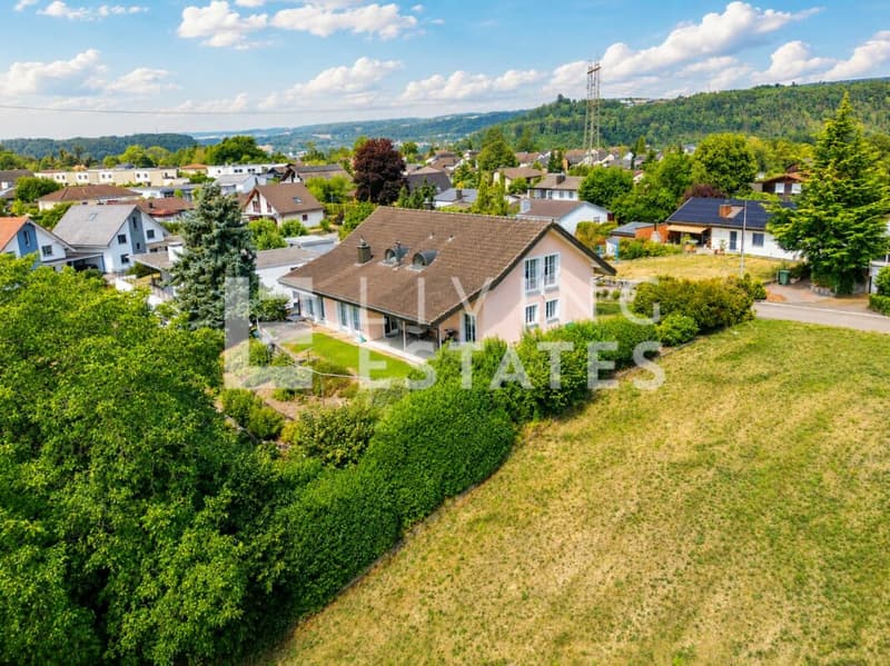UNA RESIDENZA ECCEZIONALE IN UN CONTESTO VERDE (20)