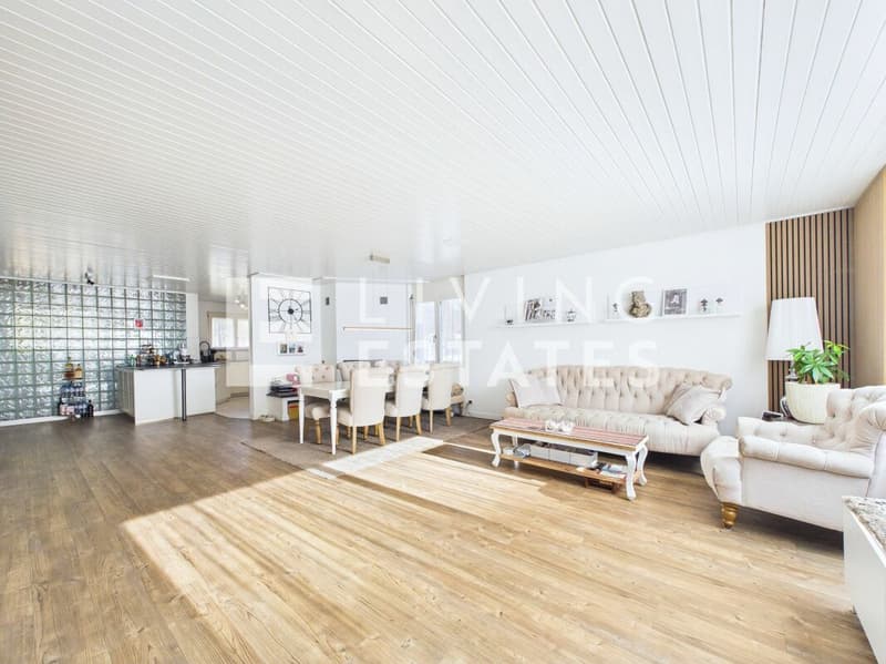 LIVING WITH STYLE - SPACIOUS,Barrier-Free, RENOVATED (4)