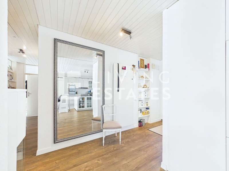 LIVING WITH STYLE - SPACIOUS,Barrier-Free, RENOVATED (10)