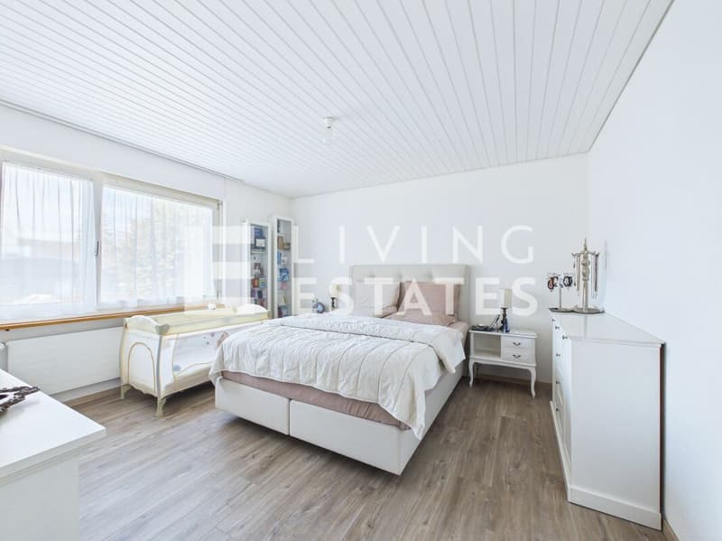 LIVING WITH STYLE - SPACIOUS,Barrier-Free, RENOVATED (7)