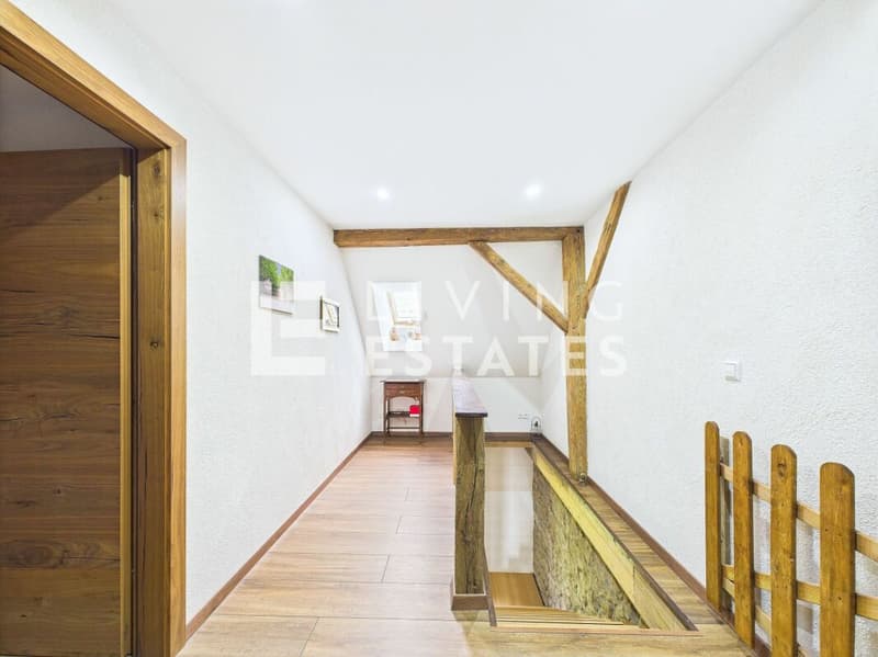 CHARMANTE MAISONETTE MIT VIEL PLATZ UND BESONDEREM WOHNAMBIENTE (6)