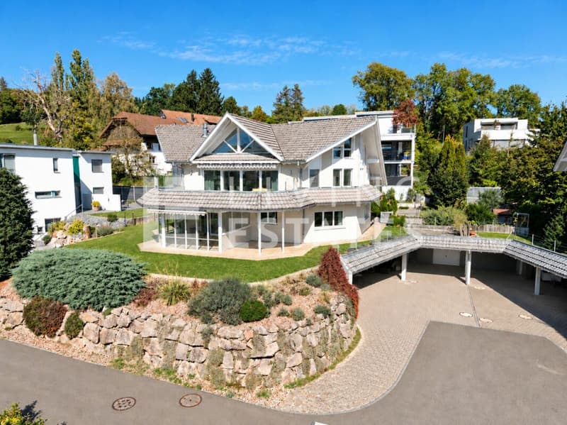 IHR EXKLUSIVES ZWEIFAMILIENHAUS - WOHNKOMFORT. QUALITÄT. CHARAKTER. (1)