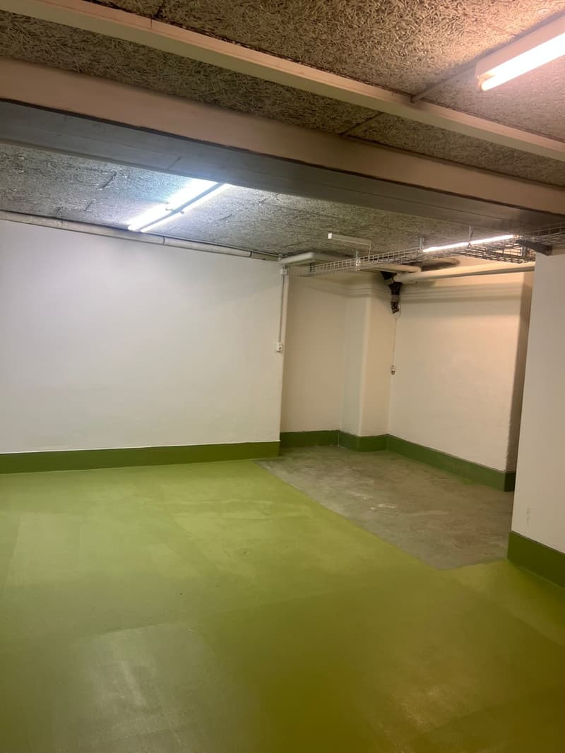 Hobby or storage room for rent in central location near Römerhof (4)