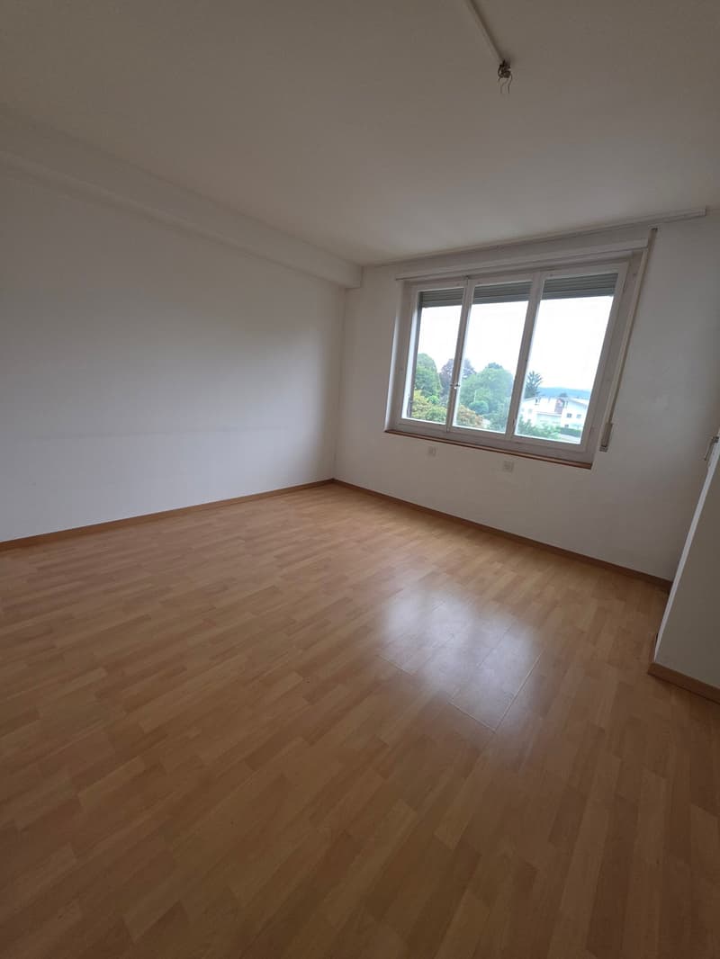 Helle 3-Zimmer-Wohnung mit Balkon im Altbau – Grenchen (4)