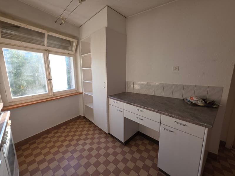 Charmante 4-Zimmer-Altbauwohnung an der Alpenstrasse in Grenchen (3)