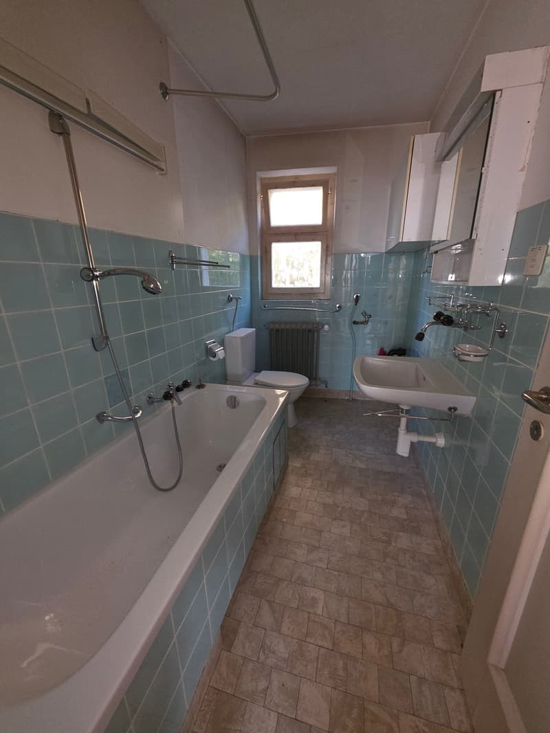 Charmante 4-Zimmer-Altbauwohnung an der Alpenstrasse in Grenchen (10)