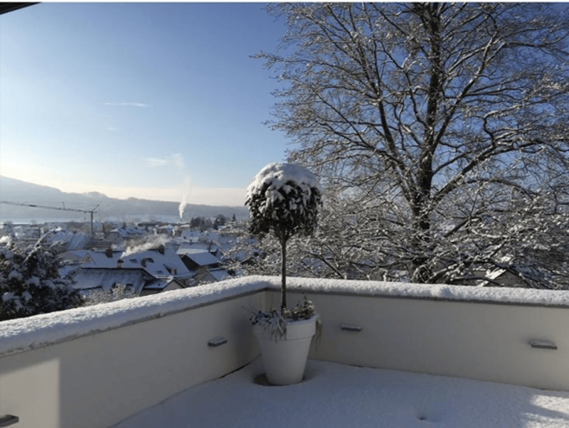 3 1/2 Maisonette attic apartment, large sun terraces with basement, 2 underground parking spaces (14)