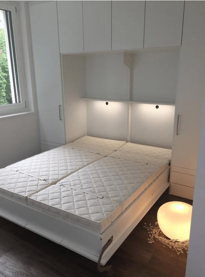 3 1/2 Maisonette attic apartment, large sun terraces with basement, 2 underground parking spaces (26)