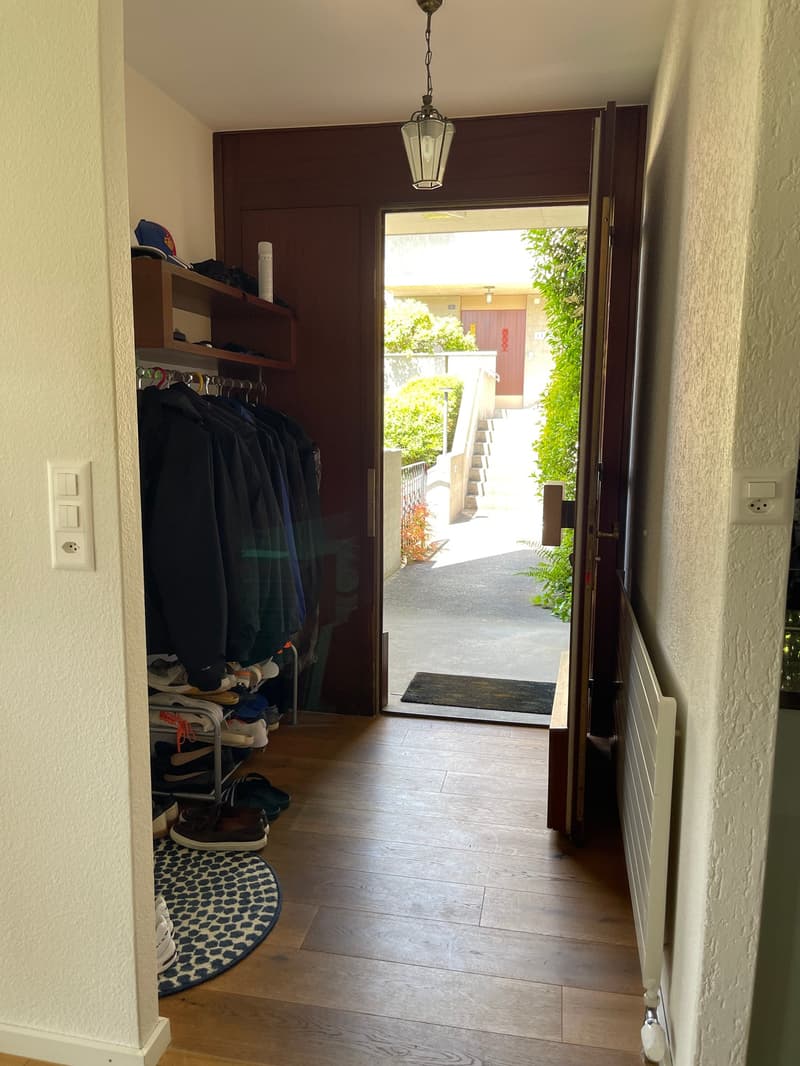 3.5-Zimmer-Eigentumswohnung mit Studio, grosszügigen Terrassen und idealer Lage (11)
