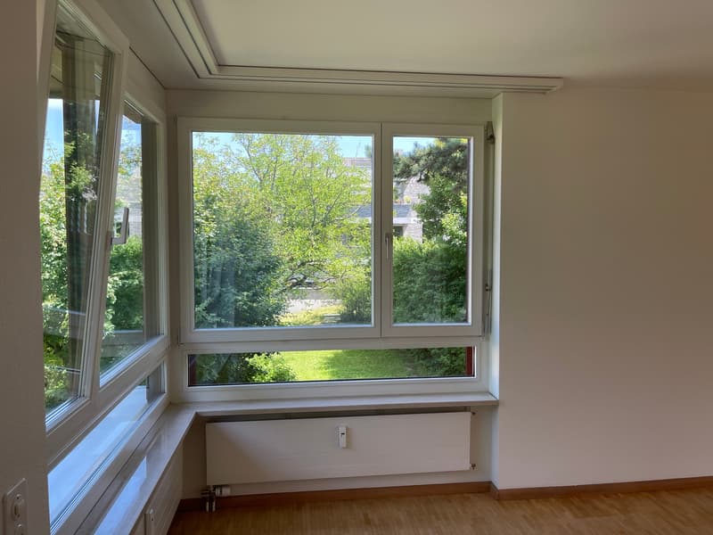 Sunny 3.5-room apartment with fireplace, hobby room, and great potential (11)