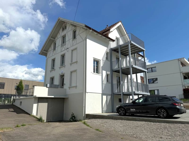 Modern renovated 3.5 room rental apartments with balcony (2)