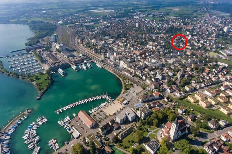 Completely renovated 3.5-room attic apartments in the heart of Romanshorn (2)