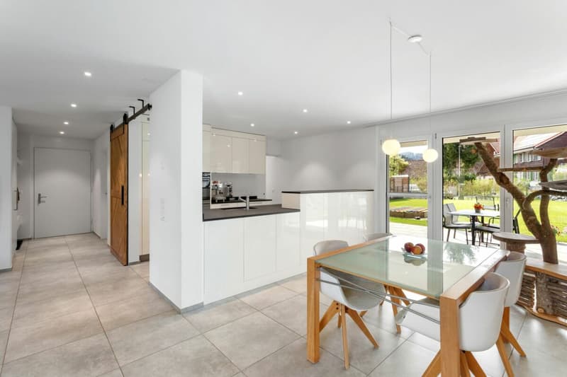 Living close to nature in a nearly new single-family home (3)