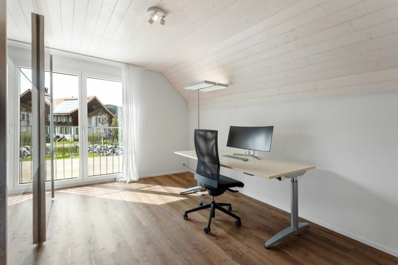 Living close to nature in a nearly new single-family home (7)