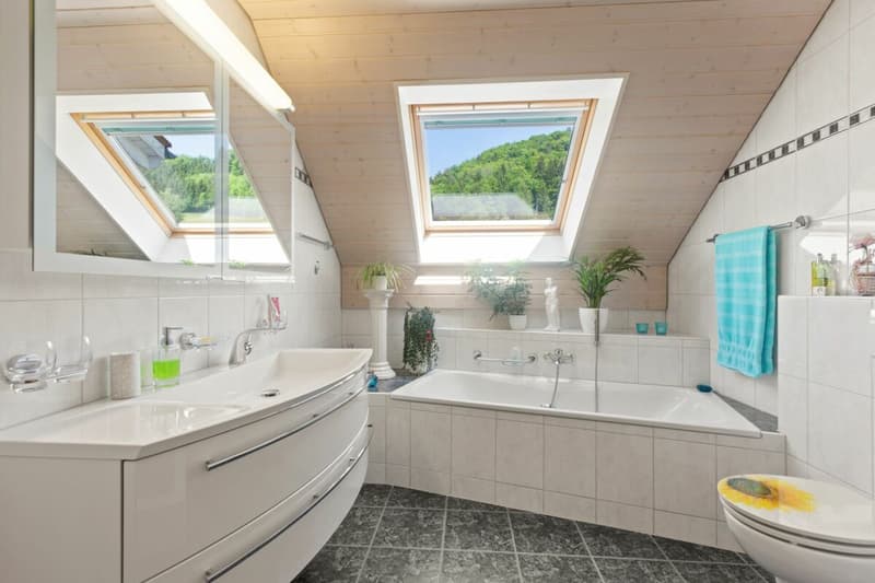 Well-maintained semi-detached house with garden idyll (9)