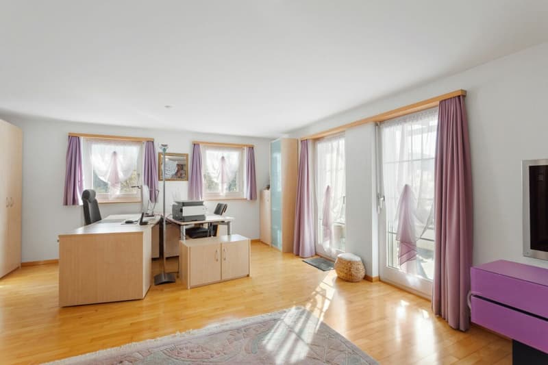 Maison mitoyenne bien entretenue avec vue sur la verdure (9)