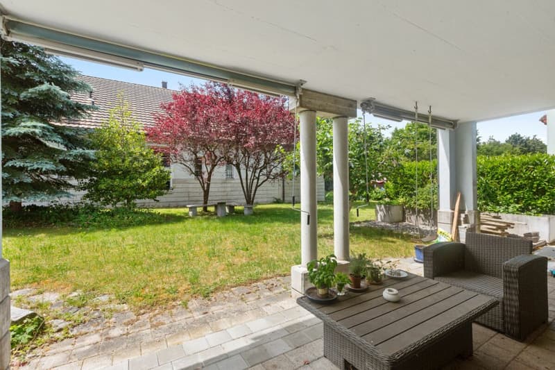 Ampio appartamento giardino 4.5 locali con area esterna vasta (3)
