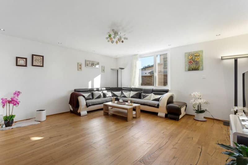 5.5-Zimmer-Gartenwohnung - modern, komfortabel und zum Wohlfühlen (4)