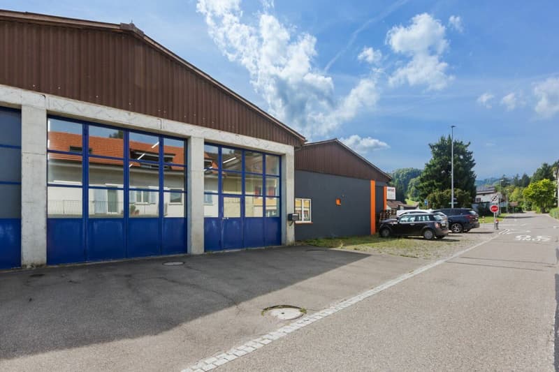 Sofort nutzbar - ausgebaute Gewerbehalle mit Aussenfläche (7)