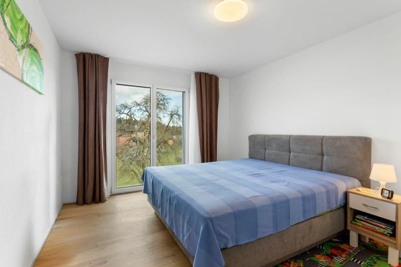 Grosszügige 4.5-Zimmer Attika mit Blick in die Natur (12)