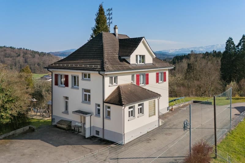Einzigartige Gelegenheit - Mehrfamilienhaus mit Wohn- und Schulräumen (6)