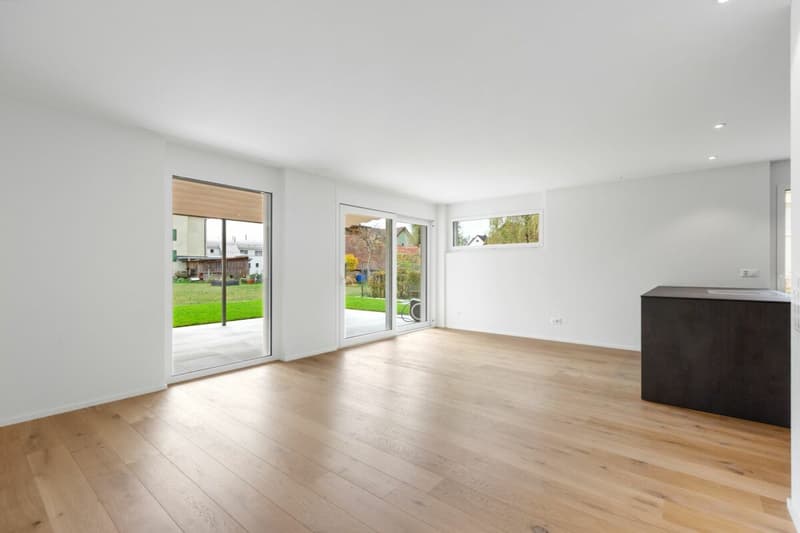 Hochwertige Doppelhaushälfte mit Garten und zwei Abstellplätzen in der Tiefgarage an ruhiger Lage (5)