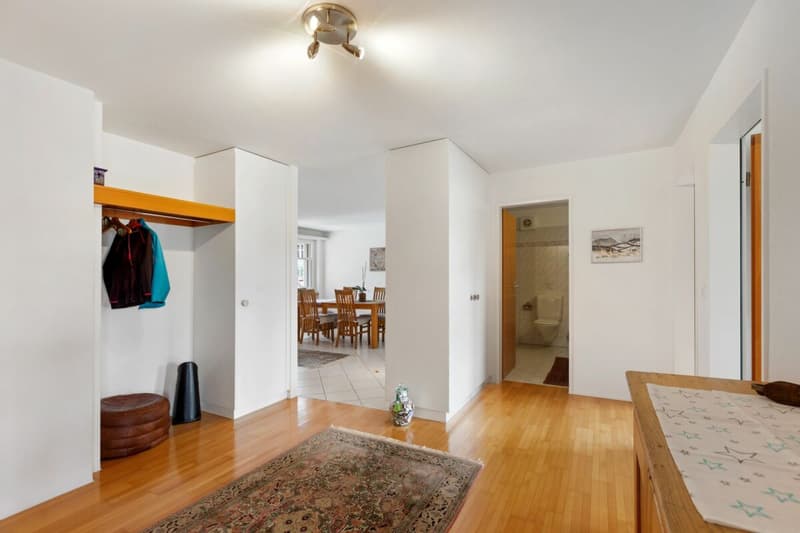 Gepflegte 3.5-Zimmerwohnung mit sonnigem Balkon und Blick ins Grüne (4)