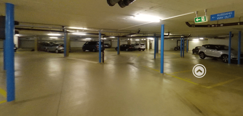 Place de parking en garage centrale à louer à 8045 Zurich / Sihlcity ! (2)