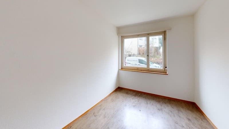 Befristet bis 31.03.2027: Ideale Zwischenlösung 4-Zimmerwohnung in Seebach (2)