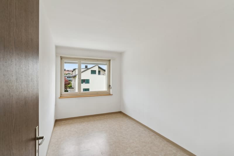 Möbliertes WG-Zimmer im Zentrum von Kloten Befristet bis 31.03.2027 (6)