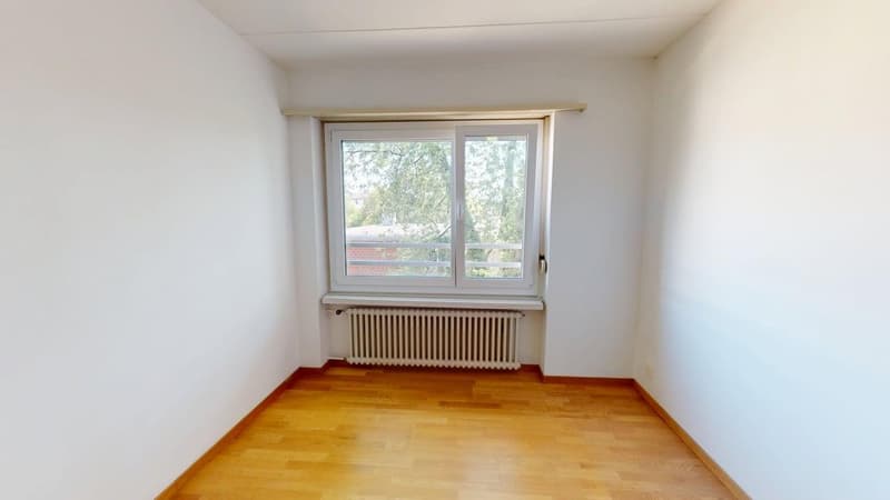 Zentrale 4-Zimmer-Wohnung in Uster (Befristung bis 30.09.2027) (4)