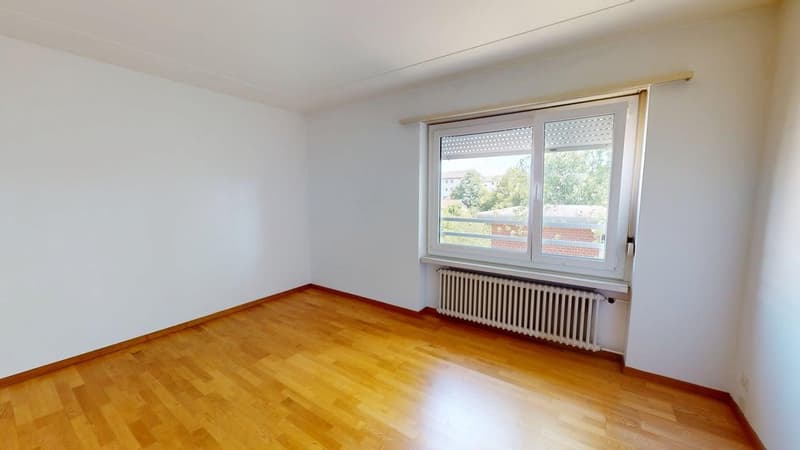 Zentrale 4-Zimmer-Wohnung in Uster (Befristung bis 30.09.2027) (3)