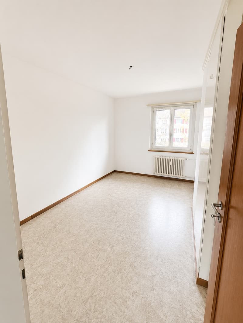 4-Zimmer-Wohnung direkt beim Thunersee  befristet bis 30.09.2027 (2)