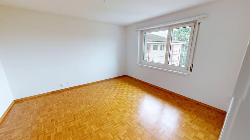 Helle 4-Zimmer-Wohnung im 2. OG ruhig wohnen in Uetikon am See | BEFRISTET (5)