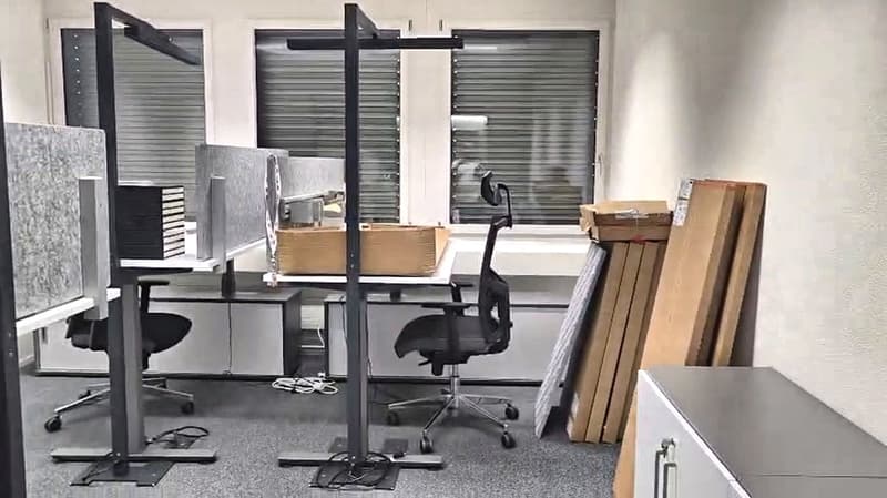 🏢 Modern Coworking Workspace | CHF 475/mo | Chamerstrasse 176 Zug | Available Now (5)