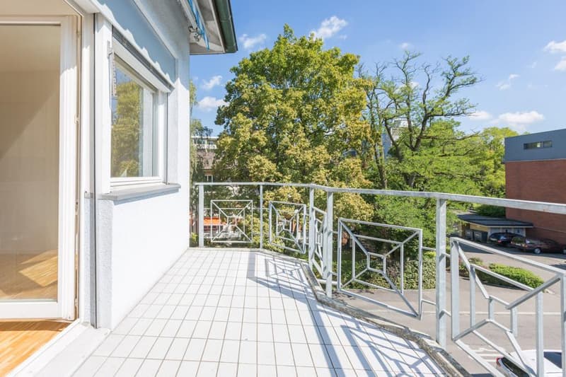 🌟 Appartamento spazioso e stylish di 2,5 locali con ascensore in posizione primaria Zona 10 🌟 (11)