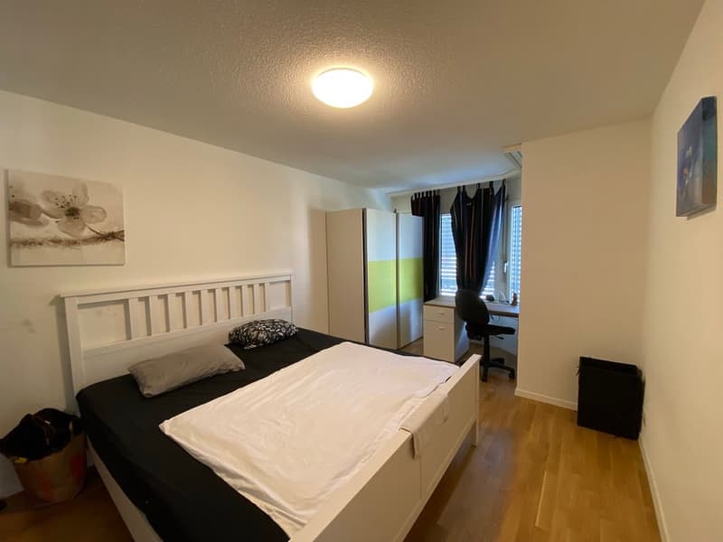 🌟 Appartamento spazioso e stylish di 2,5 locali con ascensore in posizione primaria Zona 10 🌟 (4)