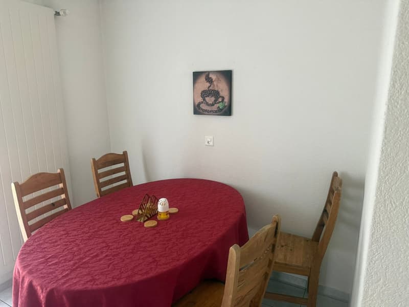 🏡 Fully Furnished 3.5-Room Corporate Apartment with Balcony | Zürich Wiedikon (6)