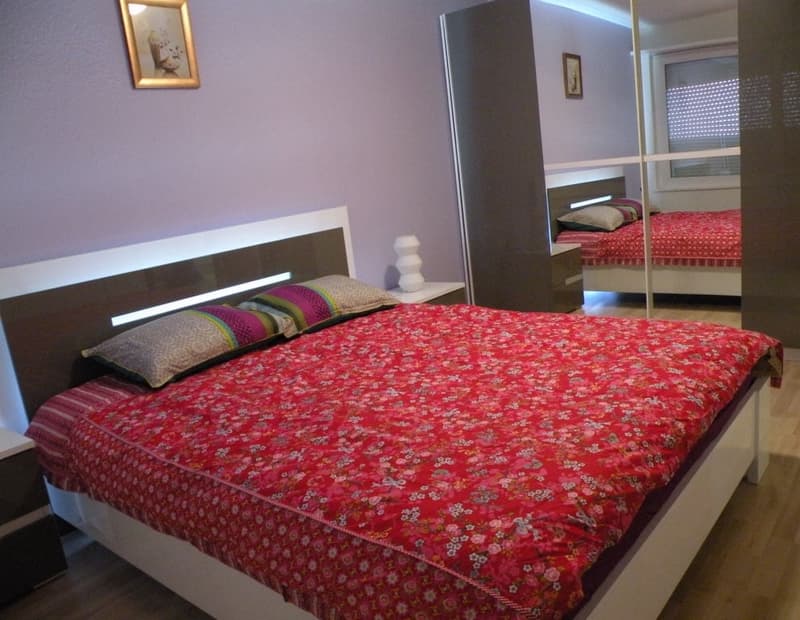 🏡 Charmantes möbliertes 2.5-Zimmer-Apartment Seebacherstrasse 64, Zürich Seebach 2. Stock links (9)