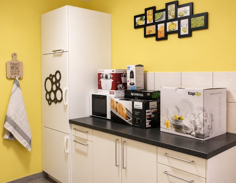 🏡  Furnished 2.5-Room Apartment Seebacherstrasse 64, Zürich Seebach 2nd Floor Left (11)