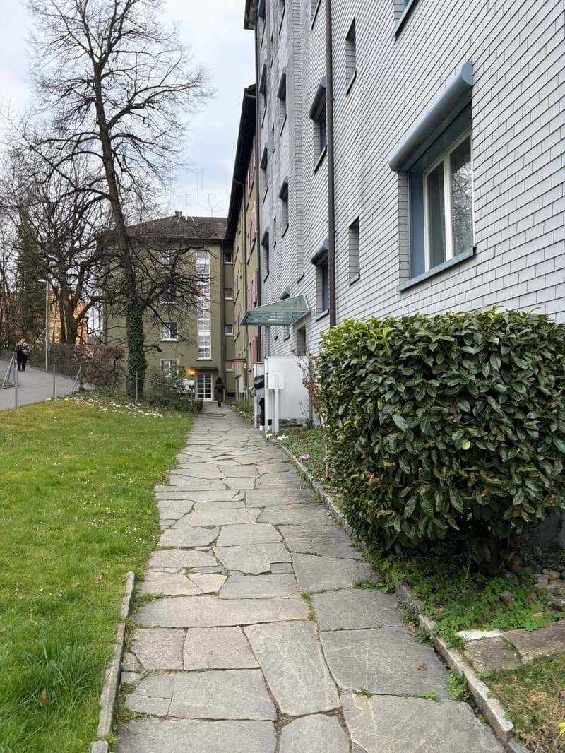 🏡Charming Furnished 2.5-Room Apartment with Balcony in Zürich Oerlikon (15)