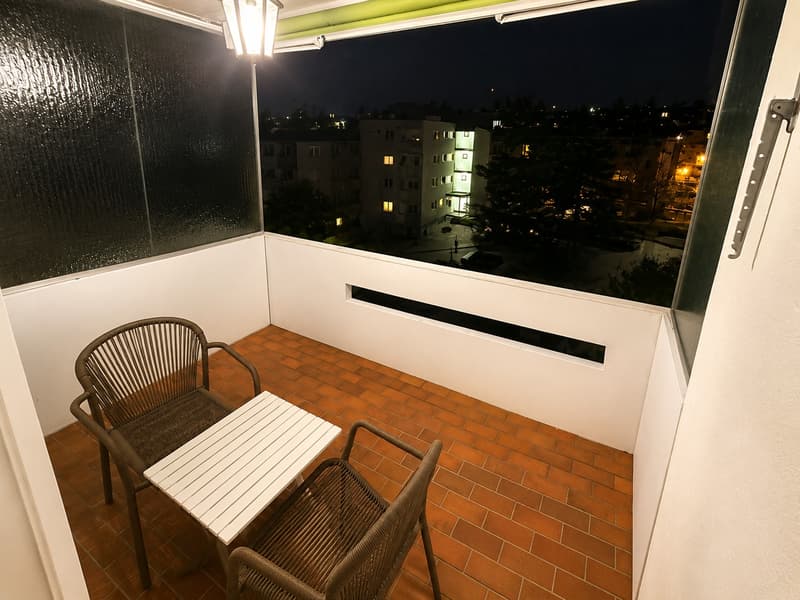 💎Charming Furnished 2.5-Room Apartment with Balcony and Beautiful Views in Adliswil (15)