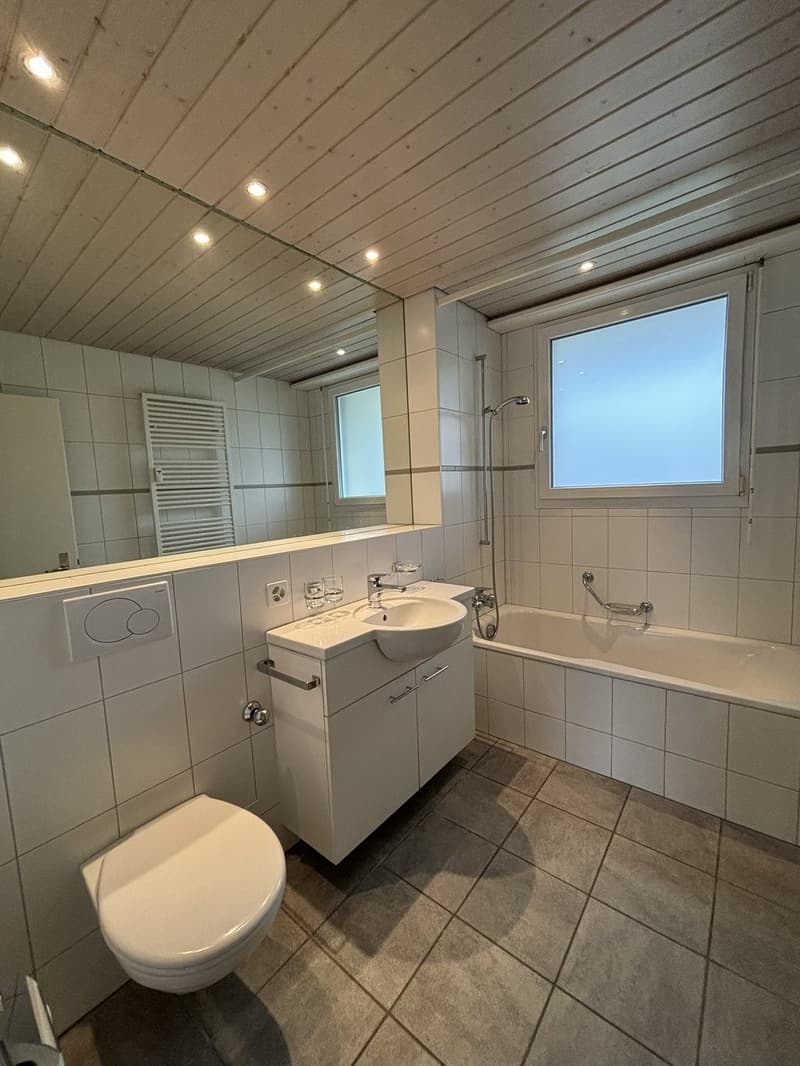 10 Badezimmer mit Badewanne ww