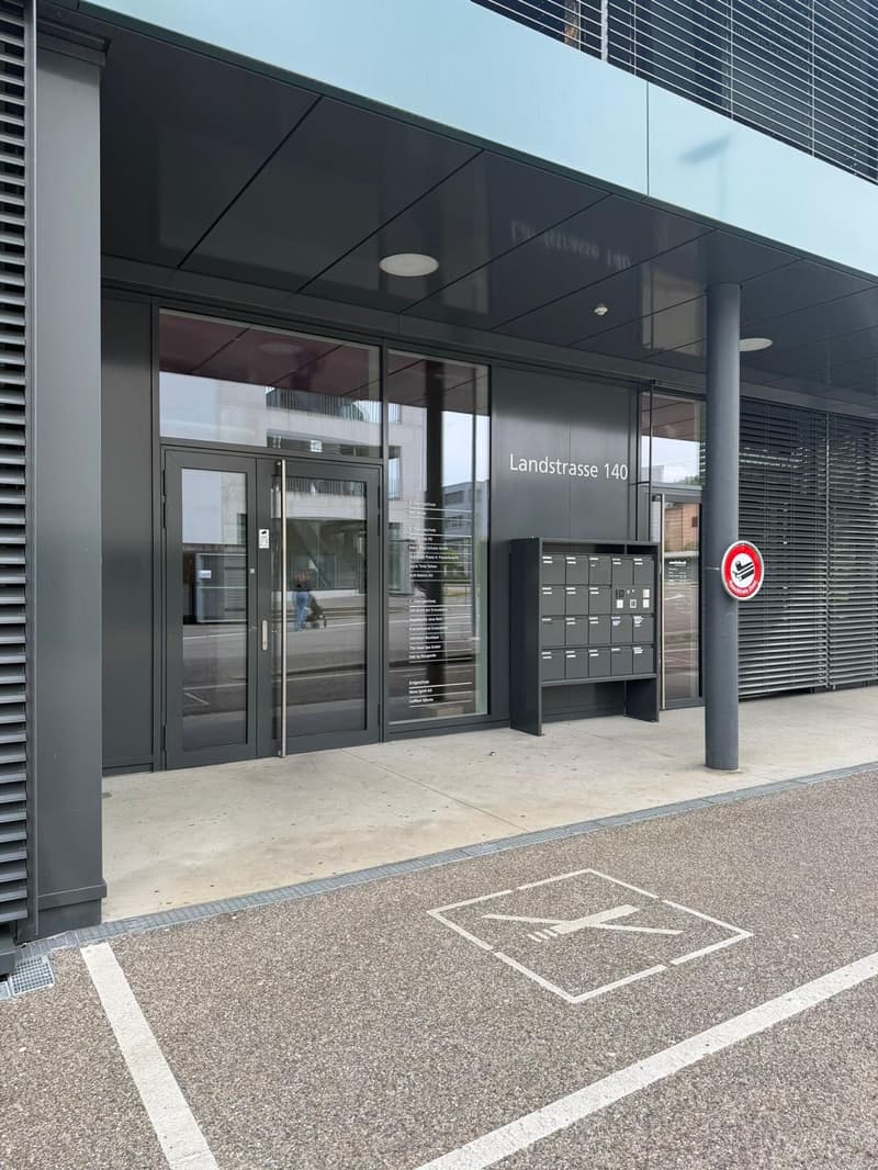 Bürofläche an der Landstrasse in Spreitenbach – sofort verfügbar (8)