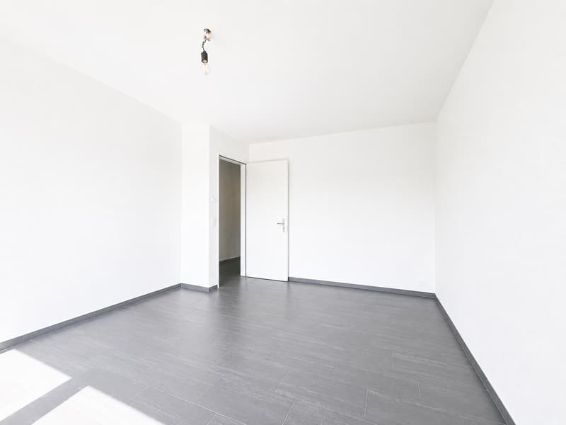 Living directly on the recreation area - Limmat in front of the door! (10)