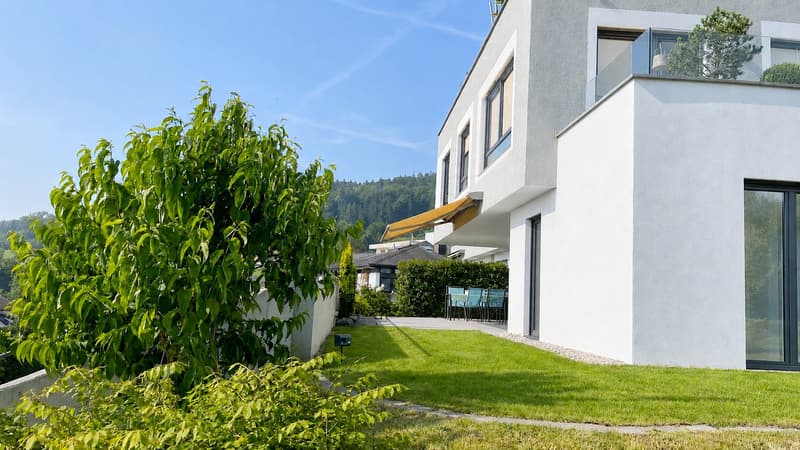 Appartement 4 ½ pièces avec grande terrasse/jardin et vue spectaculaire ! (2)
