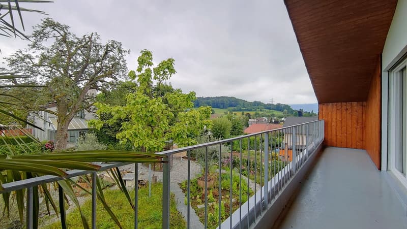 Appartamento tranquillo, 116m² 3.5 locali con garage doppio e posto auto (15)